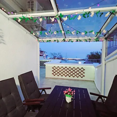 Exotic Sea-view Appartement Baltsjik